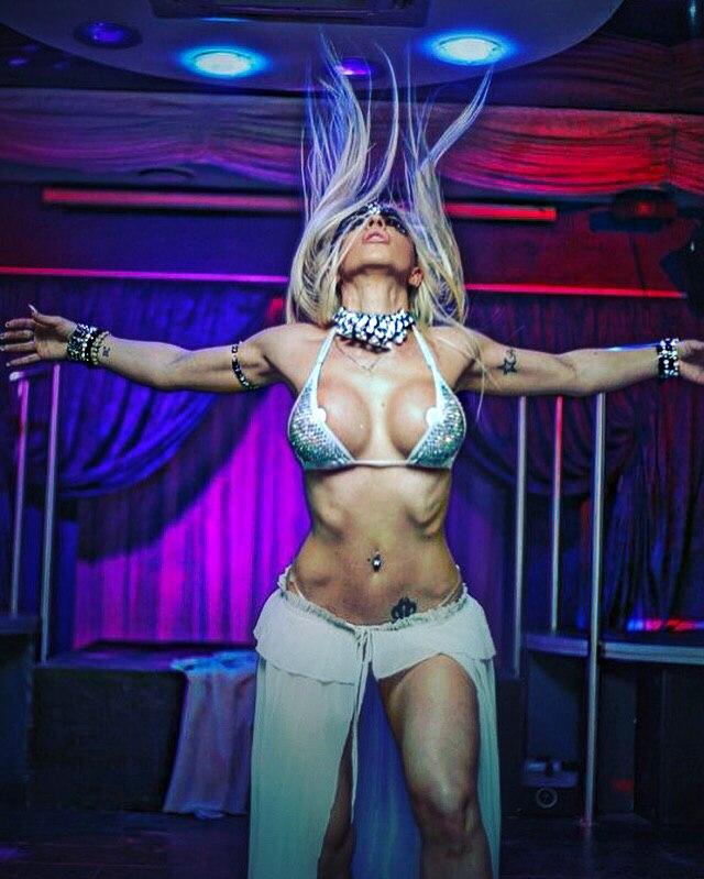 Заказать женский стриптиз