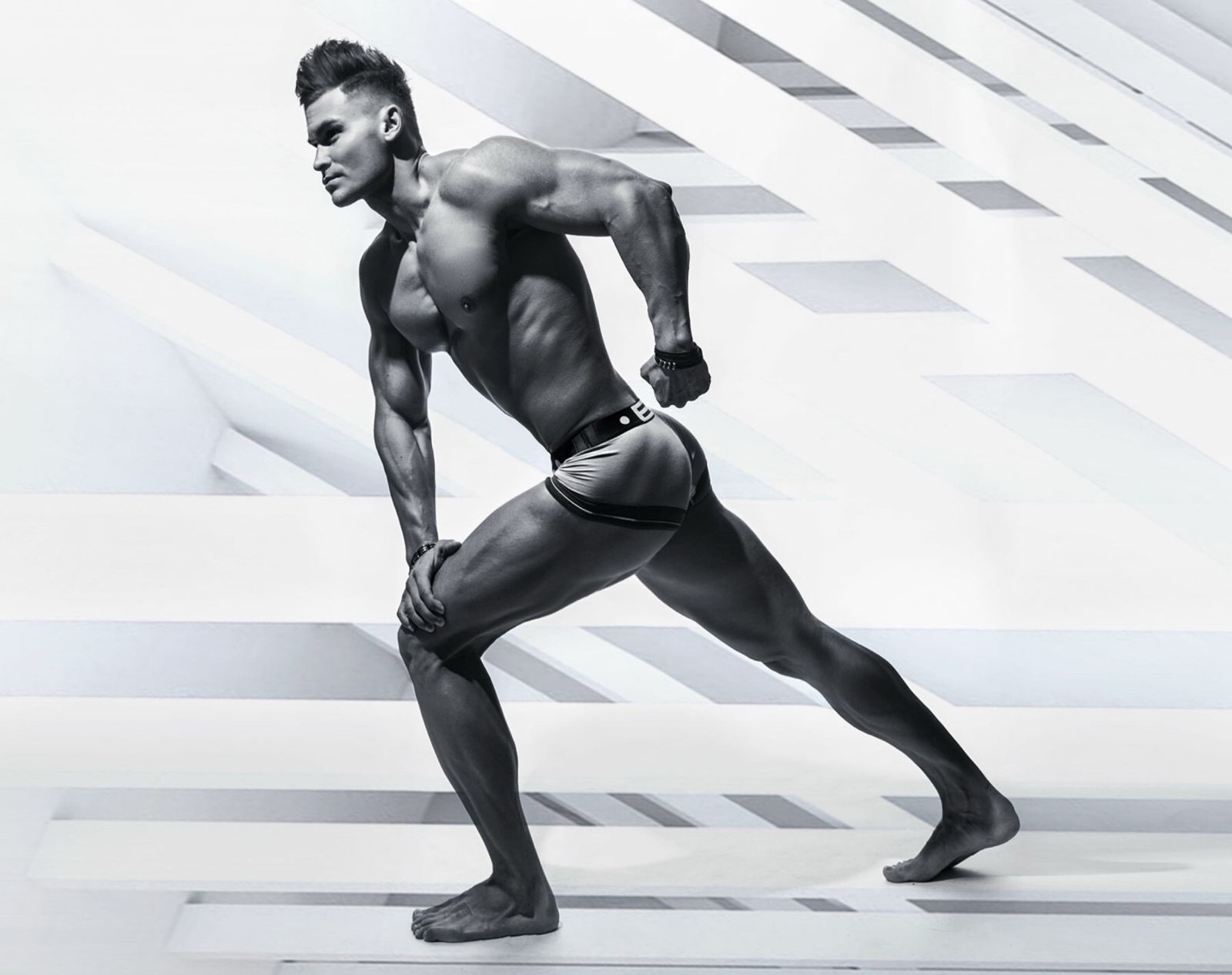 заказать стриптизера москва